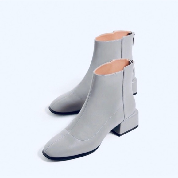 Zara TRF cube heel ankle boots (light grey) - Picture 9 of 12